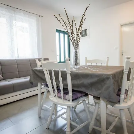 Apartment Fanito *