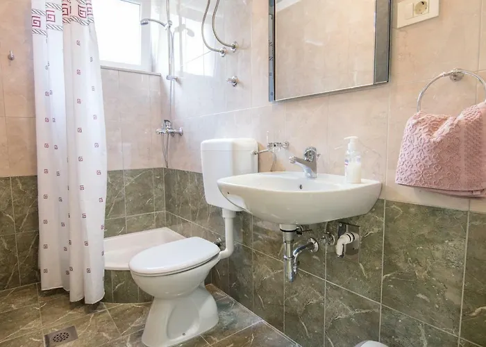 Fanito Макарська